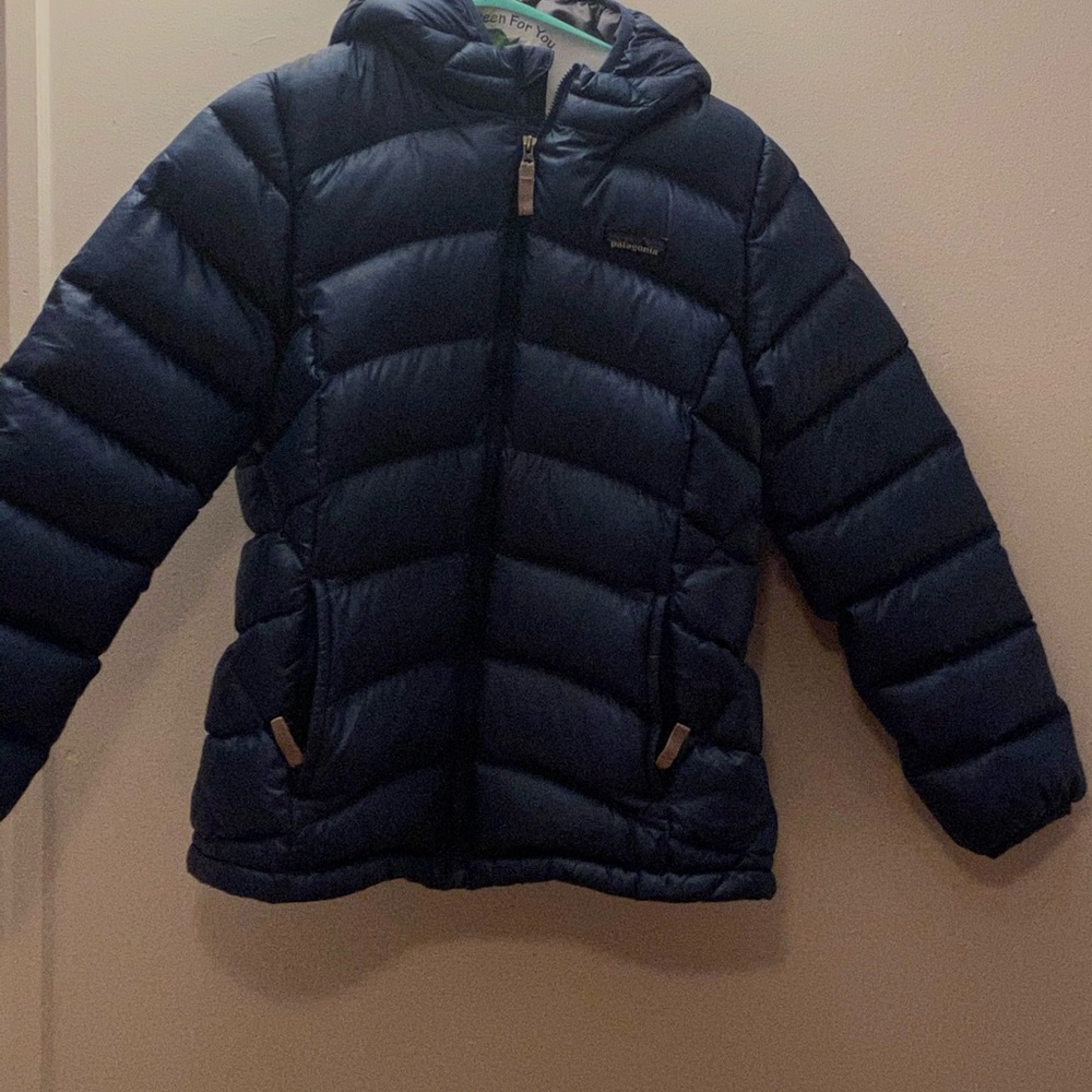 Patagonia girls XL down sweater jacket